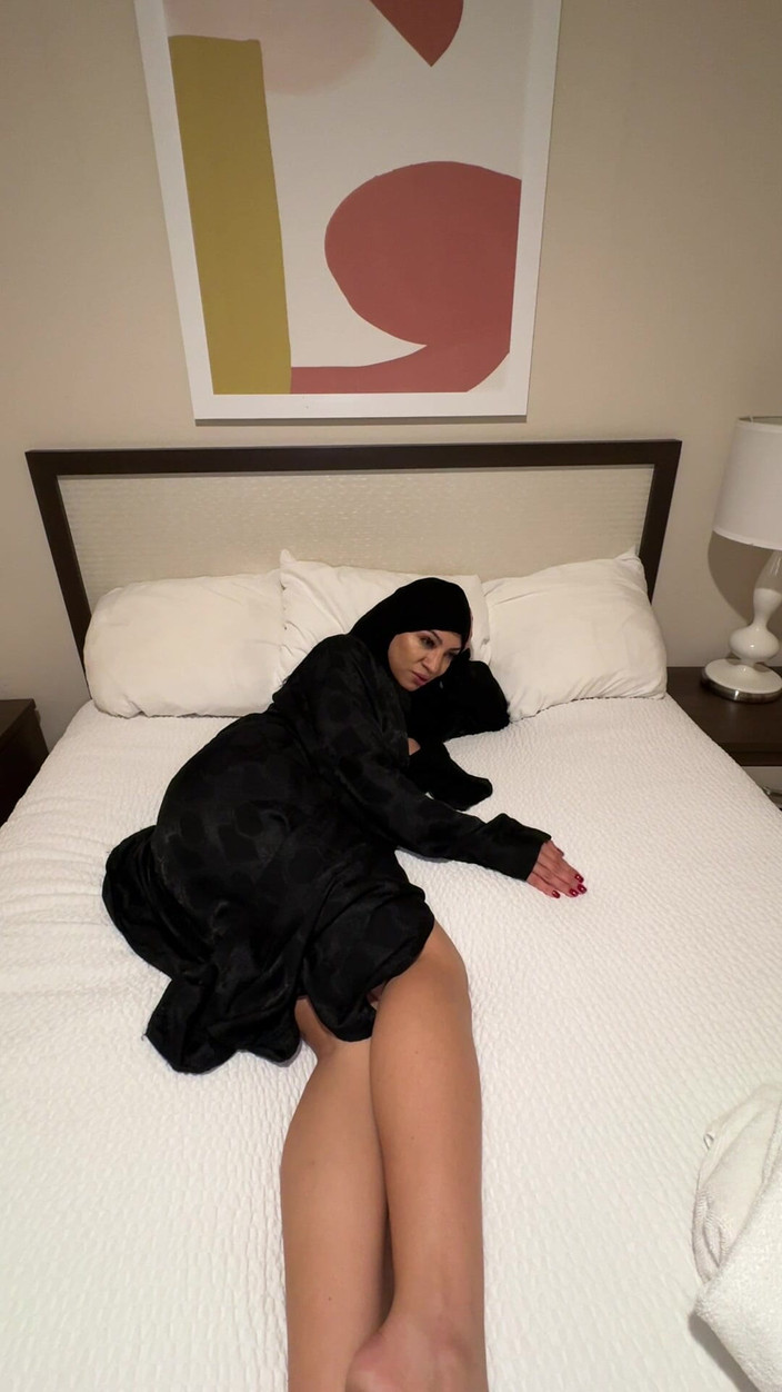 Sasha Pearl: Соло в хиджабе