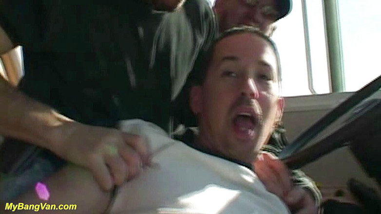 My Bang Van: 疯狂的女孩粗暴啪啪范派对被干