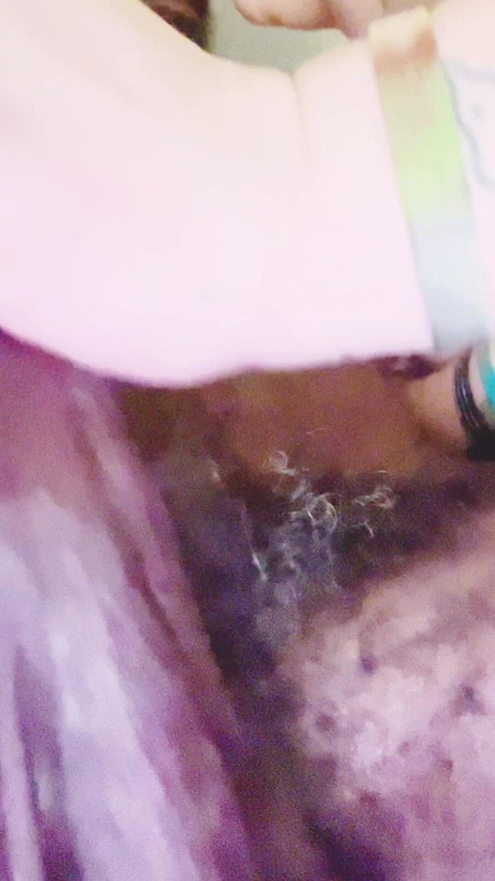 Thekookiejar: 淫荡的 tomboy 第一次被大黑屌舔阴户并被干