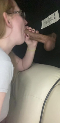 Sluttybritt mengendalikan batang hitam besar ayah