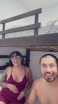 Wunderschöne, große Schülerin hat ihr erstes Pornocasting, debütiert mit 19 Jahren
