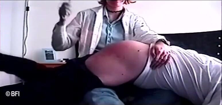 Dominate That Babe: Stepdaughter slapping his bare ass