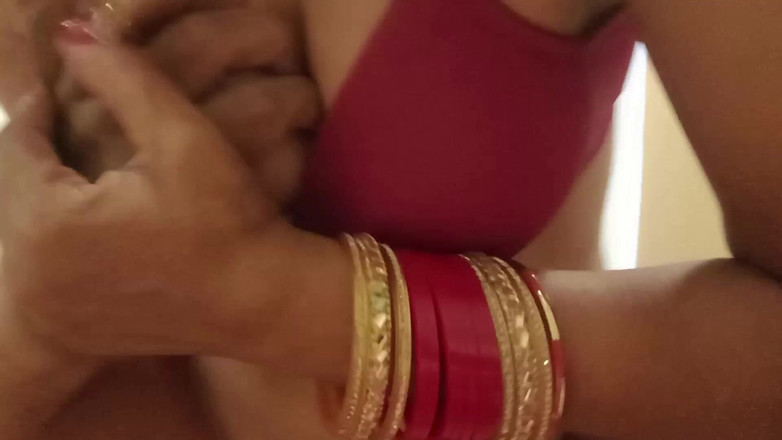 Myhotwife369: Novomanžá indická rajasthani manželka jezdí na péru velmi tvrdě