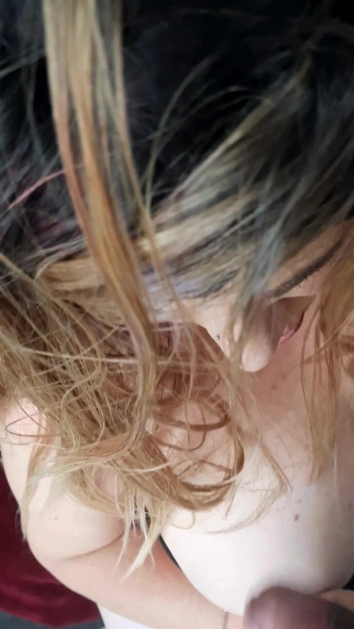 Vivi guedez: Busty khoe