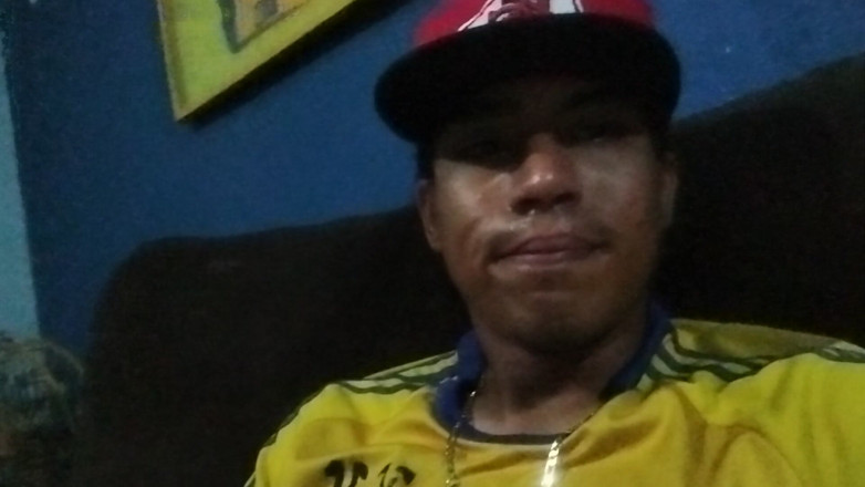 Alex Alejandro: Ufff I Was Alone Enjoying the Night