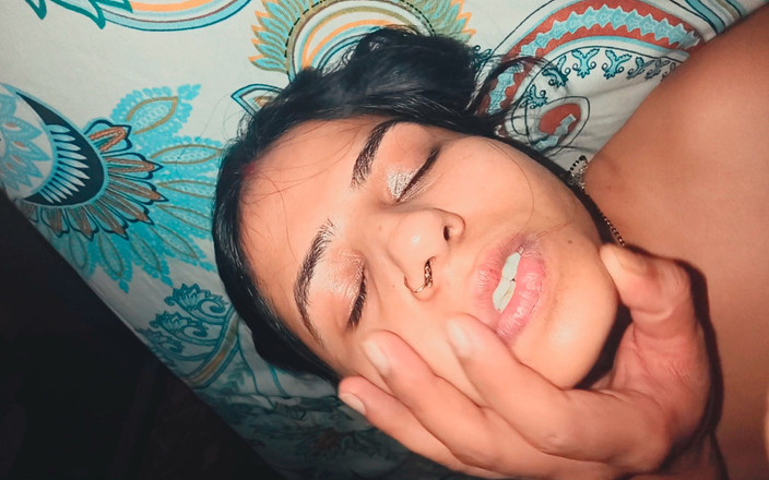 Hot Sis: ハード正常位ハードファックエッチな顔