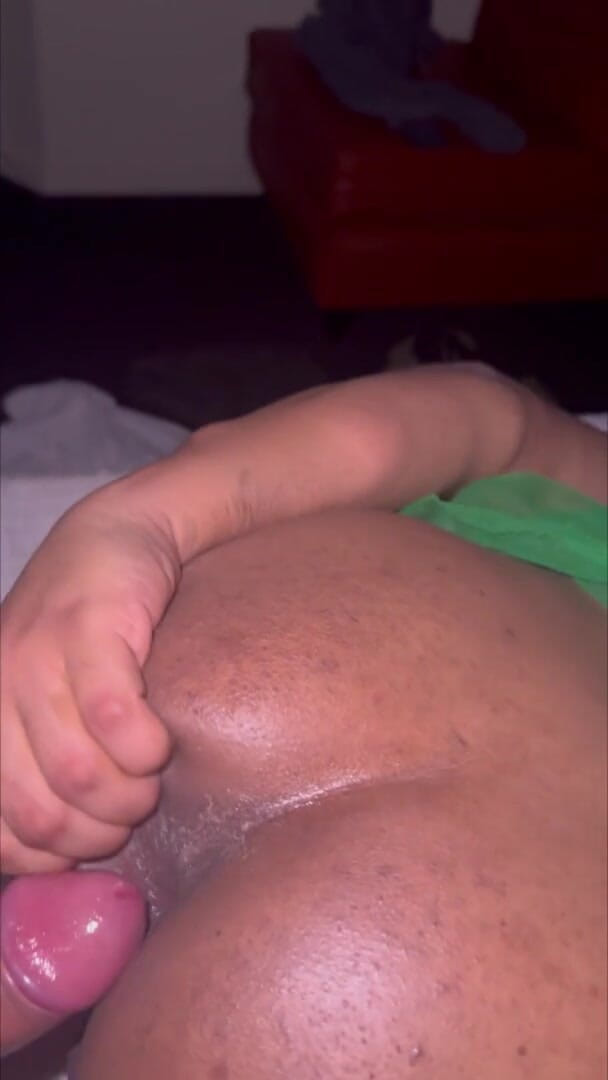 femsissyash: Sissy videos - follada por una polla monstruosa