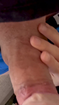 Een grote cumshot hete vrouwelijke pov pijpbeurt slikken