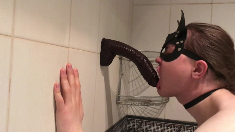 Elise Woods: Blowjob dildo banci dan amalan deepthroat