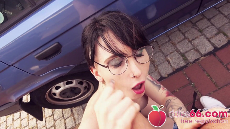 Dates66: Obraznic! Studenta minionă Lou Nesbit futută! (engleză)