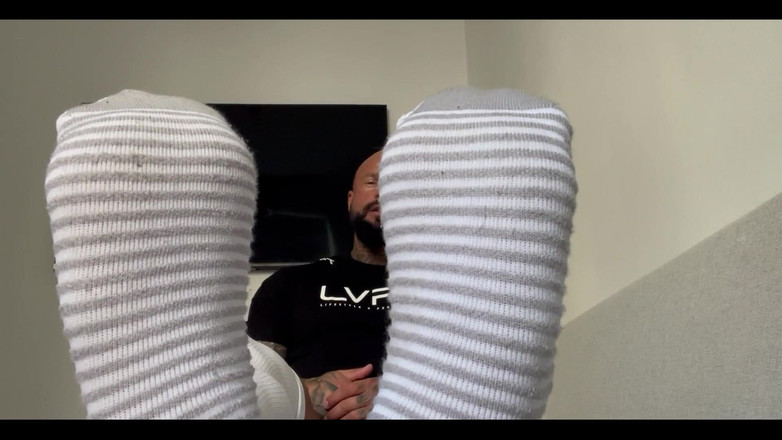 Jasons feet: Kaki dirangkuk