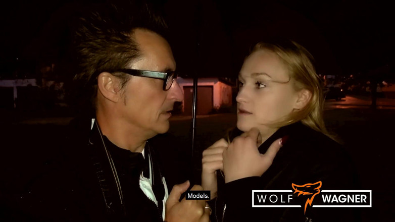 Wolf Wagner Com: Cute teen chick Scarlett Scott meets an older guy in...