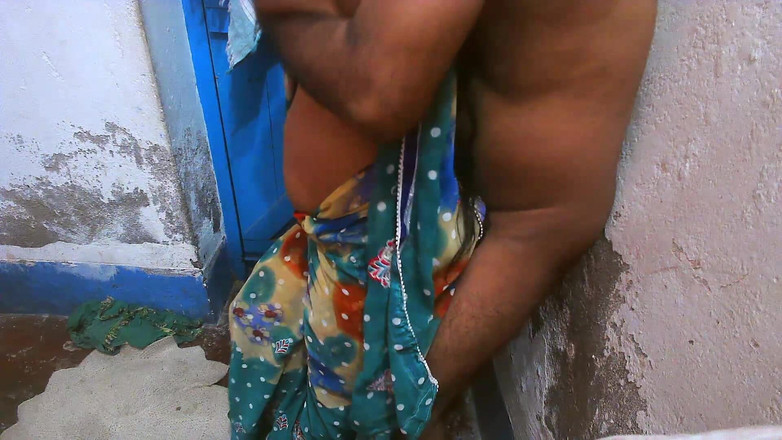 Busty Banuu: Moglie succhia il cazzo di suo marito