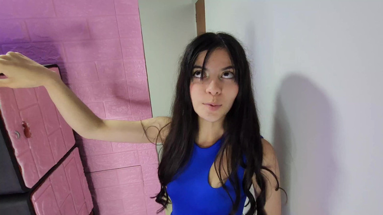 Jopy sex: Üniversite dolabında seks! Laura sınıf arkadaşı tarafından sikiliyor