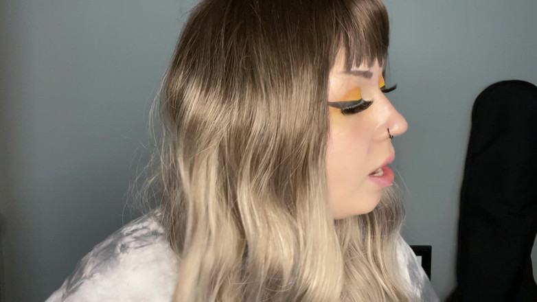 Miss Valentina: Kamu pengen ketemu dan dipukul