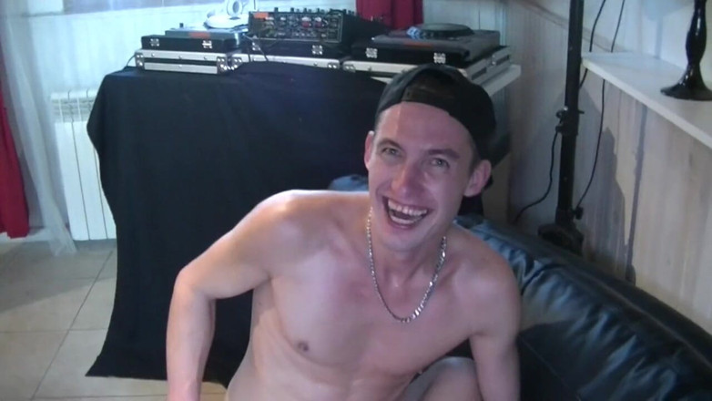 FRENCH HOLES CREAMPIED: Il amante di Stuart sborrata dentro dal ragazzo abdboy francese...