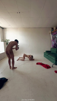 Фотосесія за лаштунками Dolly Love, смоктати і трахатися в студії