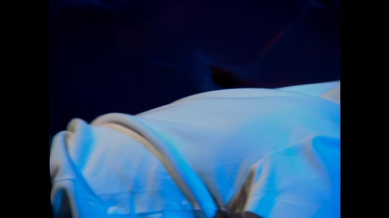 Bewitched!: Yumuşak yuvarlak poposu olan genç bir kız için yoğun ve...