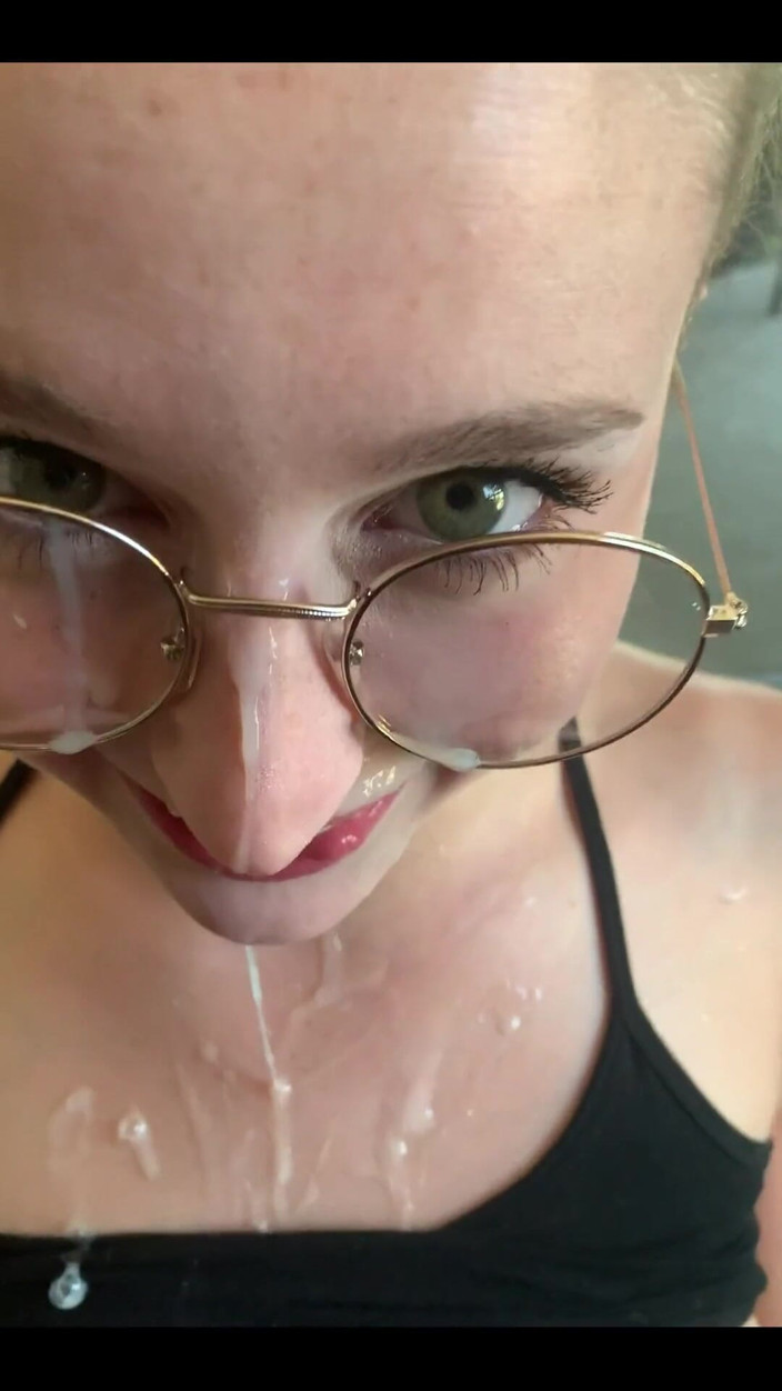 Sensual productions: Espero que te gustan las nuevas gafas