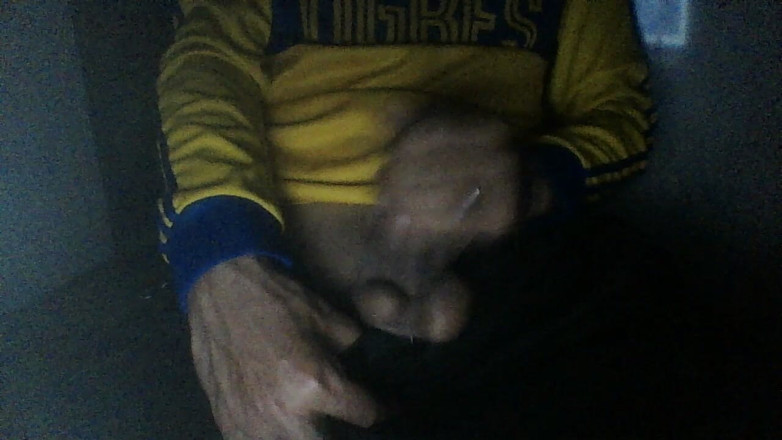 AlexAlejandro13: En casa en web cam