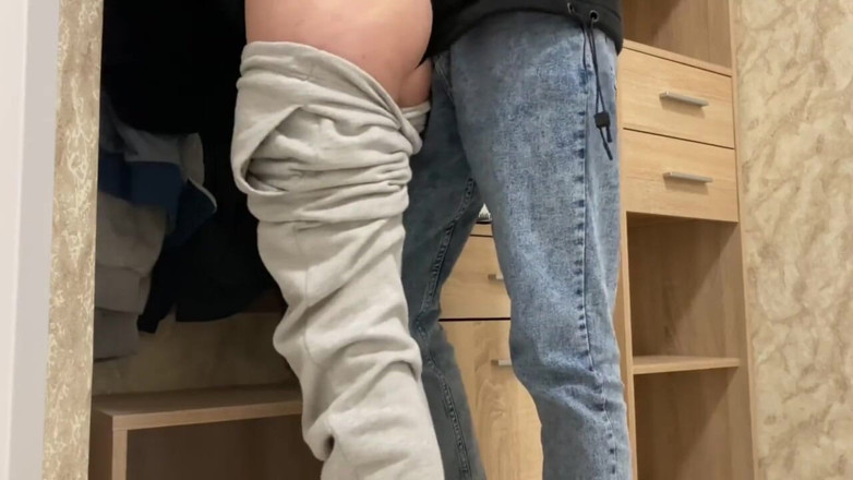 MaybeNatty: Una teen di 18 anni viene scopata timidamente vicino nel suo...