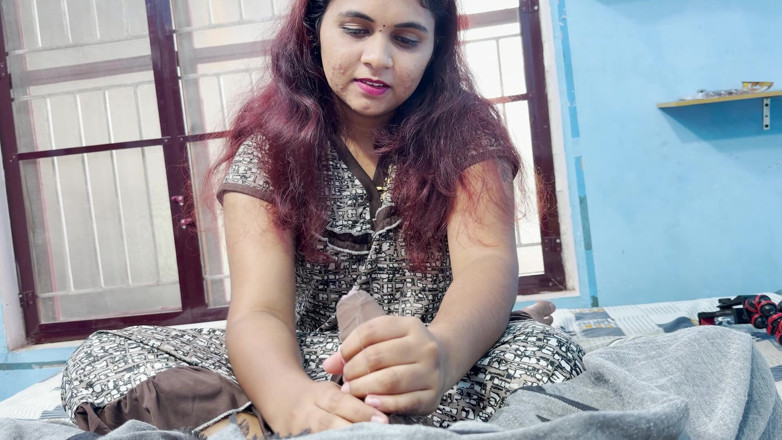 Vaishnavysharunraj: Mallu Girl Doing Hand Job and Penis Massage to Husband's...