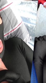 Natacha Guapa w pełnej czarnej zentai lycra sex oralny