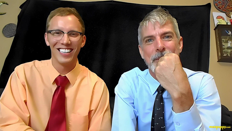 Man Puppy: 巨大な同僚たちがあなたに年次ピアレビューをします