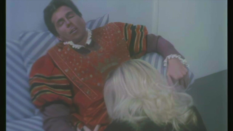 Inthe MILF room: La Guardia Ha Un Bel Cazzone Duro E Si Scopa...