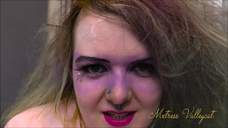 Mxtress Valleycat: Get me something pretty for my face