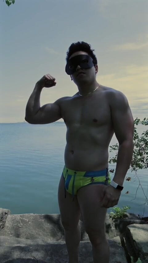 barenakedboy: Seetagsstimmung: Eingeölt, sich beugen und schamlos zeigen - denn einige Reflexionen...