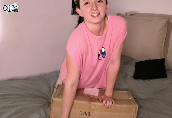 Candy Camille: Unboxing sohimi bambola del sesso