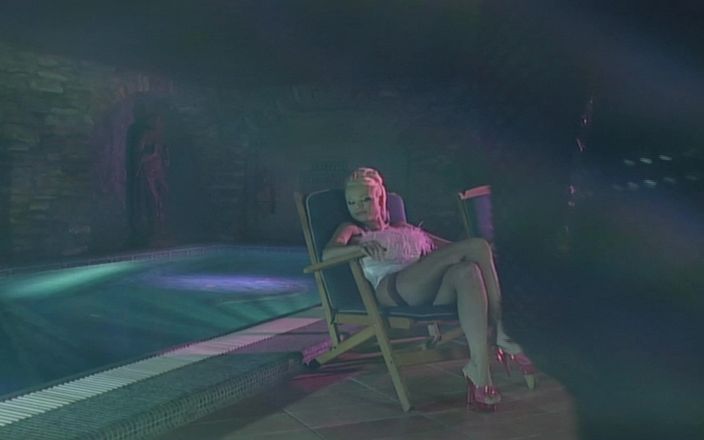 Antonio Adamo Film: Rubia de fantasía secreta de Ekaterina en éxtasis rubia