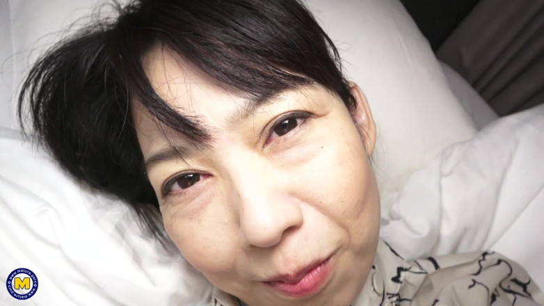 Mature NL: Menonton ibu tiri Jepun saya di bilik mandi &amp; memberikannya creampie...