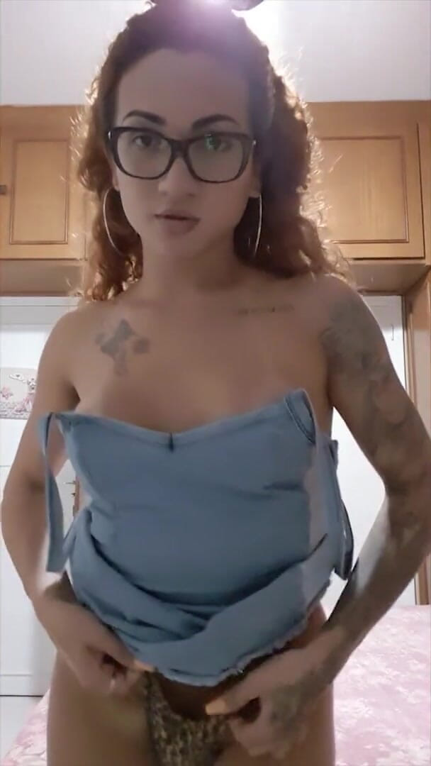 Nathalia Fontes: Striptease für den fan
