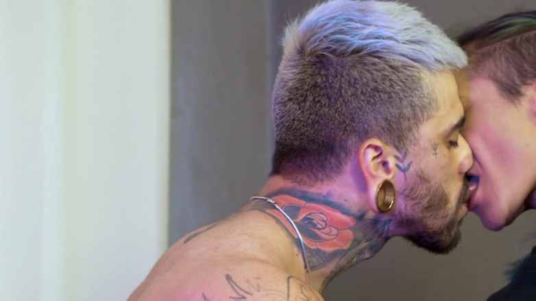 Docedeleite: Cuplul face sex în timpul unui reality show, iar prietena mărturisește...