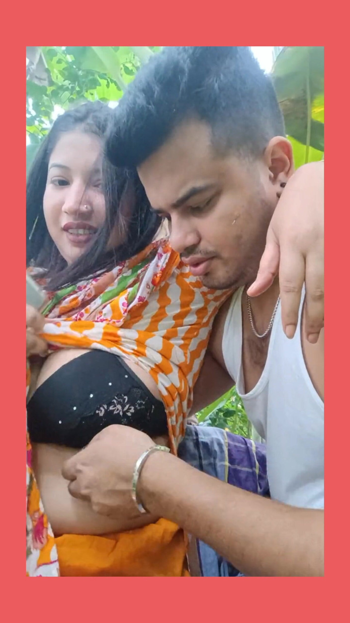 Taniyaxx: Hintli çift müzik videosu