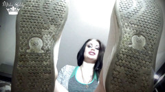 Goddess Misha Goldy: Jsi můj perfektní líbač špinavých bot