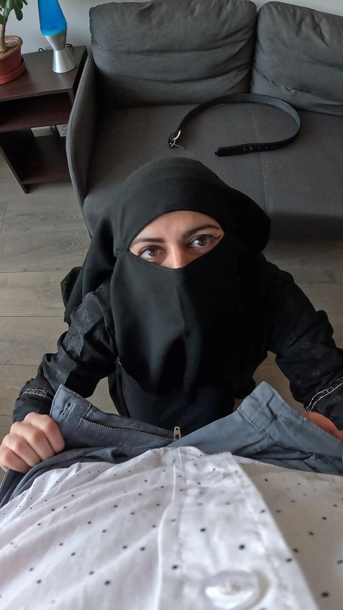 MiaNIqab: Cumshot on My Niqab Mia Niqab