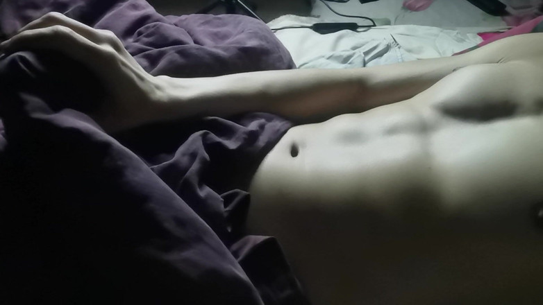 SEXY_GUYBEST: Handsome Guy Jerked off and Forgot to Turn on the...