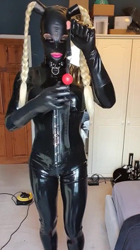 Volledige latex geknoekt
