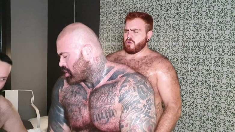 ScruffyStocky: Beefy Beren viertal