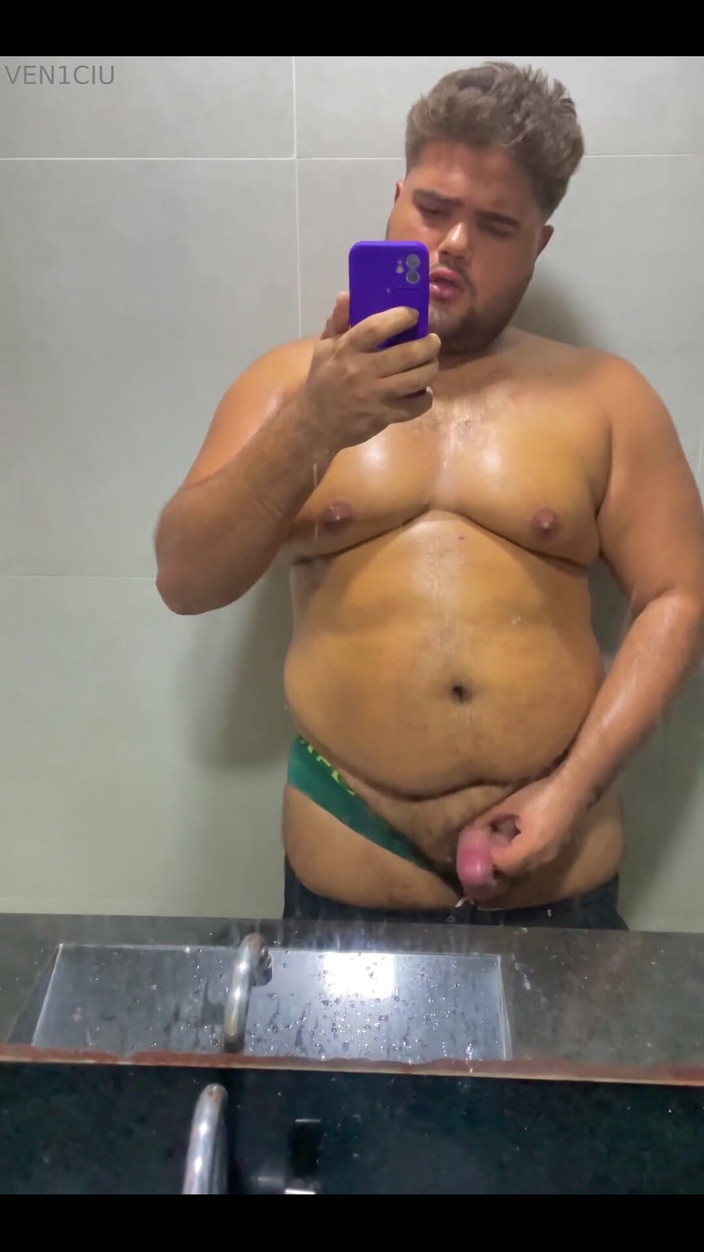 VEN1CIU: No banheiro da academia
