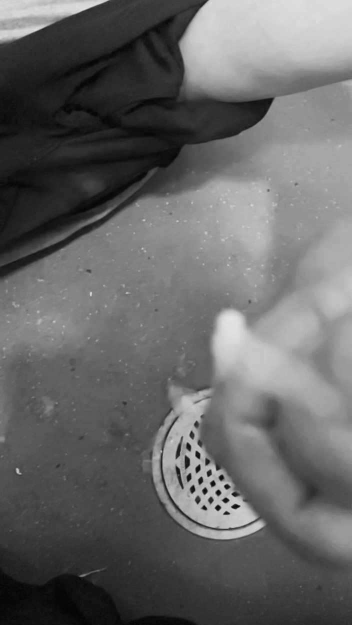 janipeso: Handjob in Slowmotion Blowout