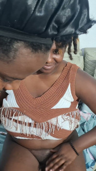 Elle et moi trouvons amusant de baiser tous les jours, et c’est incroyablement bon et agréable