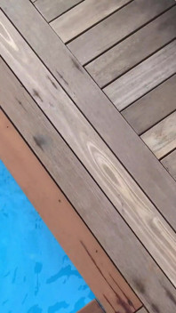 Un garçon de la piscine baise sa maîtresse sexy dans le jardin - projectfundiary