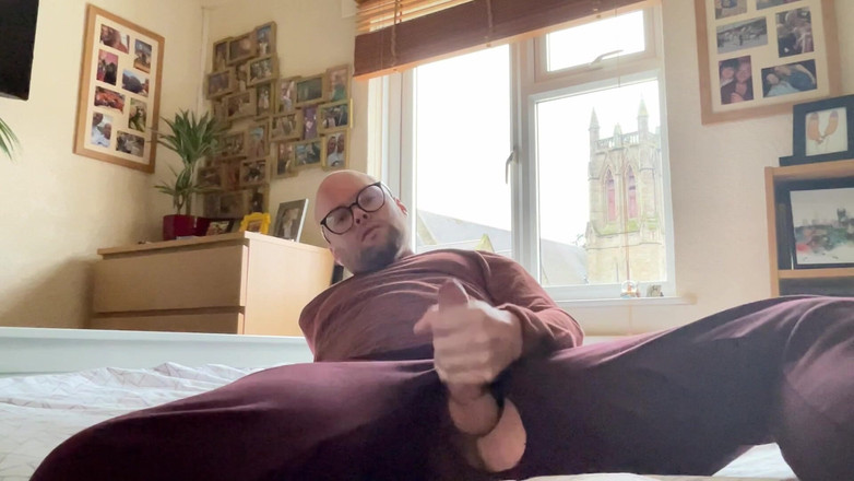 Buggiesmugglr: Дозволь мені також засунути свій член у твою дірку?