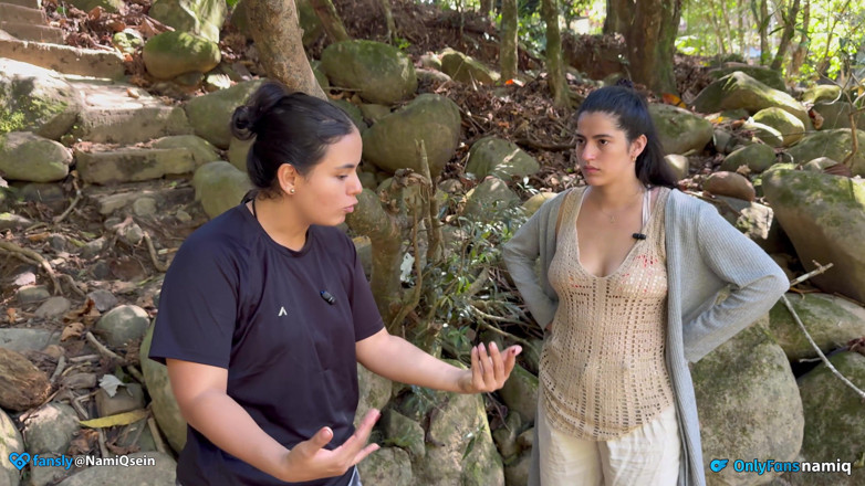 NamiQsein: Descubiertos Follando Un El Rio Por La Vecina.