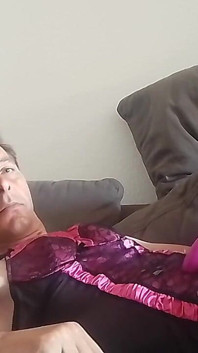 Leatransteen con pompa pene a dildo e enorme eiaculazione