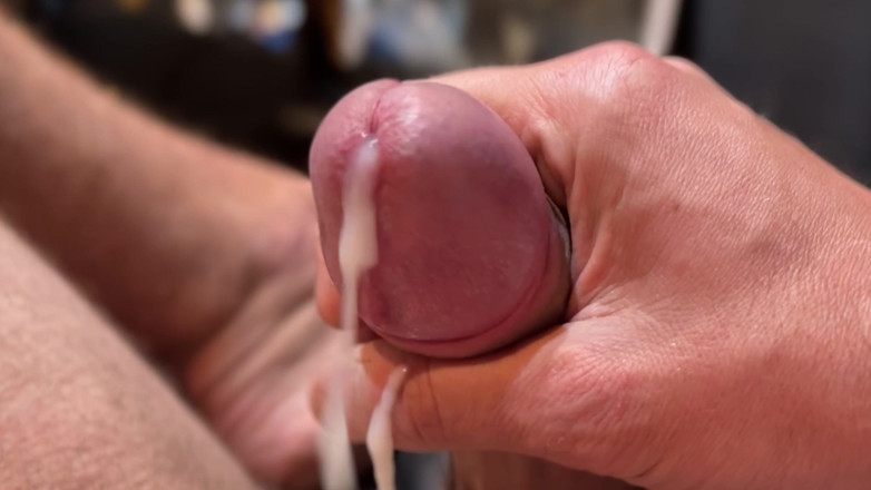 Fem Bi: Cumshot karışımı fembi küçük orospu
